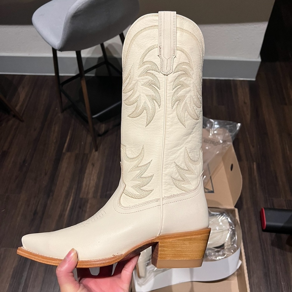 tecova annie bone color boot